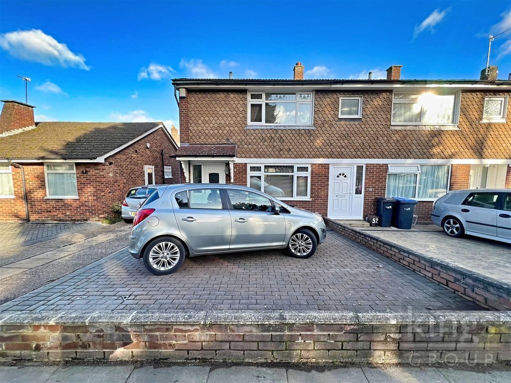 3 bed end terrace house for sale in Tenniswood Road, Enfield EN1 Zoopla