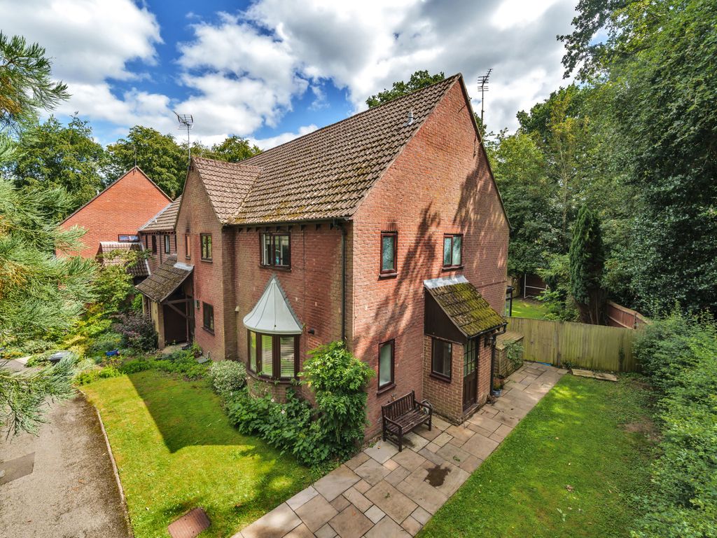 3 bed detached house for sale in The Copse, Rowledge, Farnham GU10 Zoopla