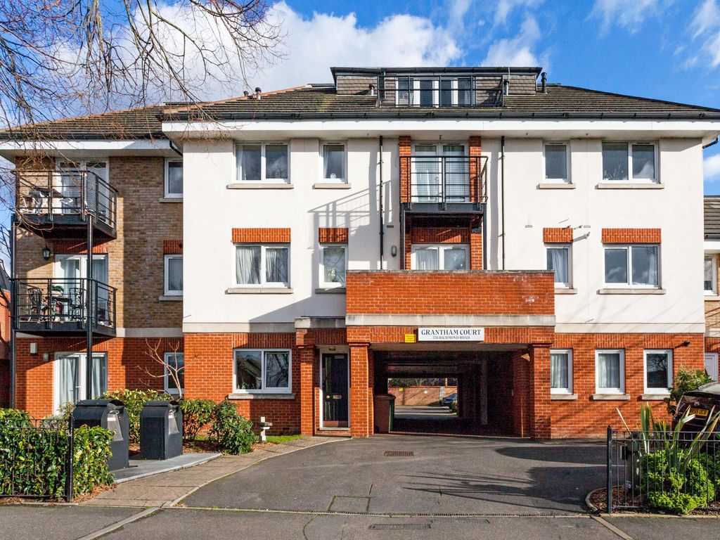 2 bed flat for sale in Grantham Court, 376 Richmond Road, Kingston Upon
