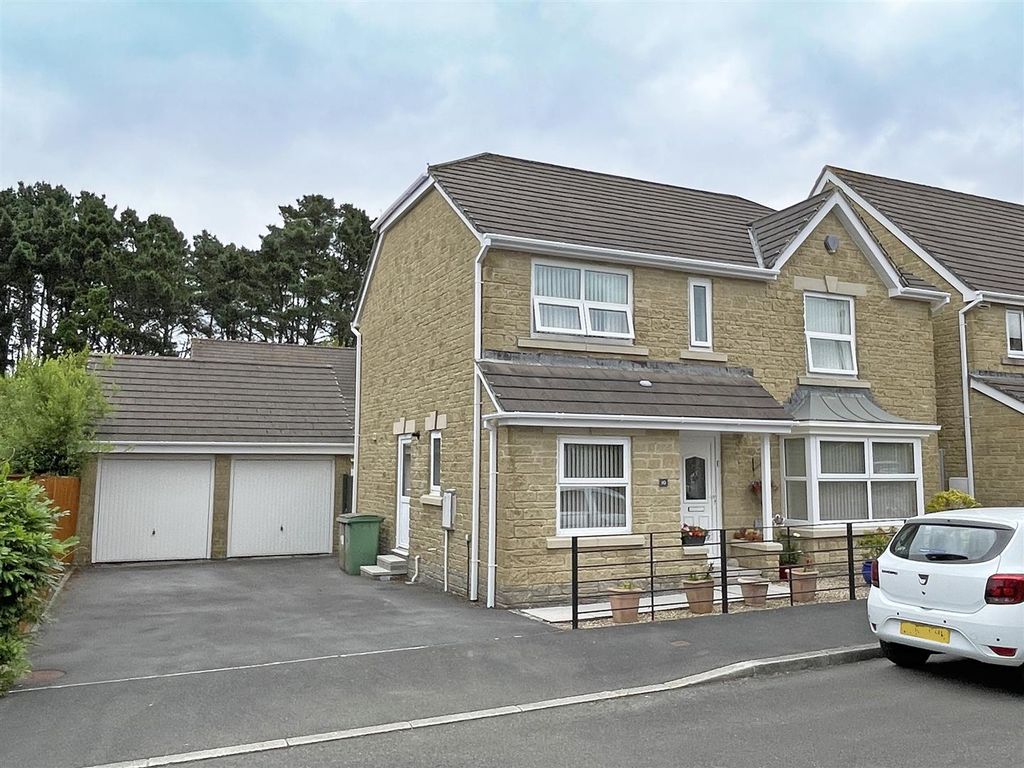 4 bed detached house for sale in Warspite Gardens, Manadon Park, Plymouth PL5, £480,000 Zoopla