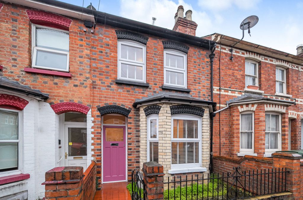 2 bed terraced house for sale in Elm Park Road, Reading, Berkshire RG30