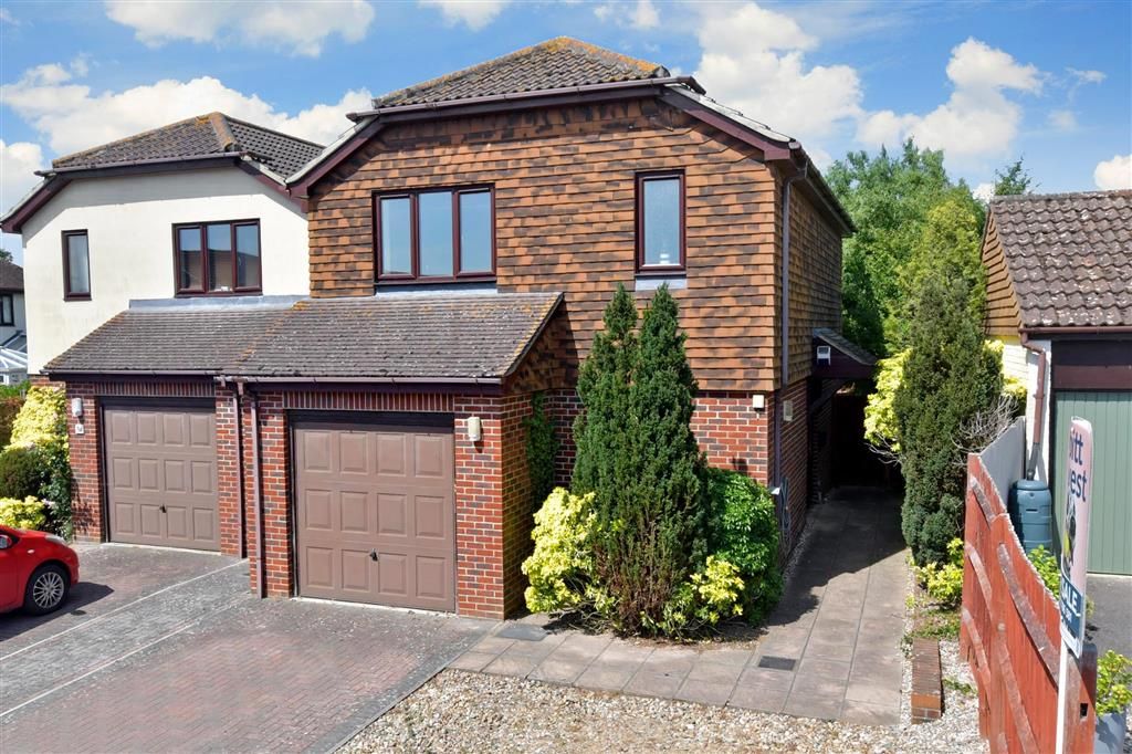 3 bed detached house for sale in Olivers Meadow, Westergate, Chichester