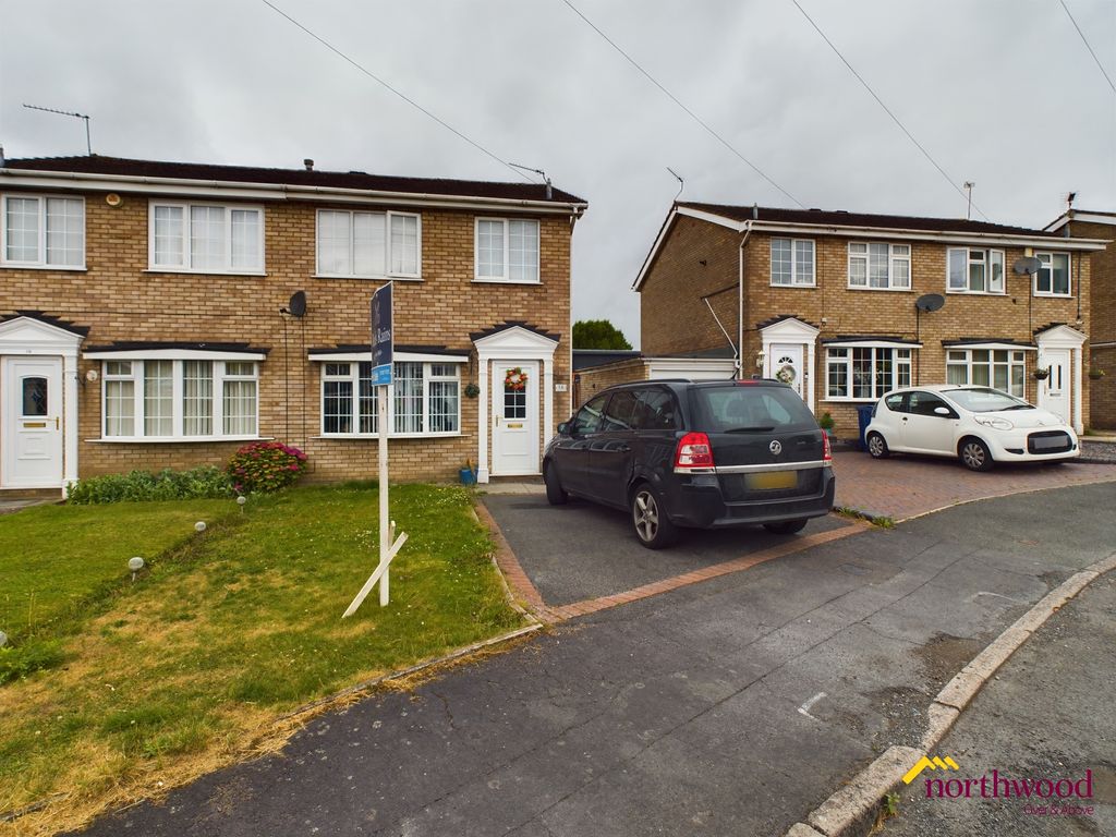 3 bed semidetached house for sale in Mansfield Close, NewcastleUnder