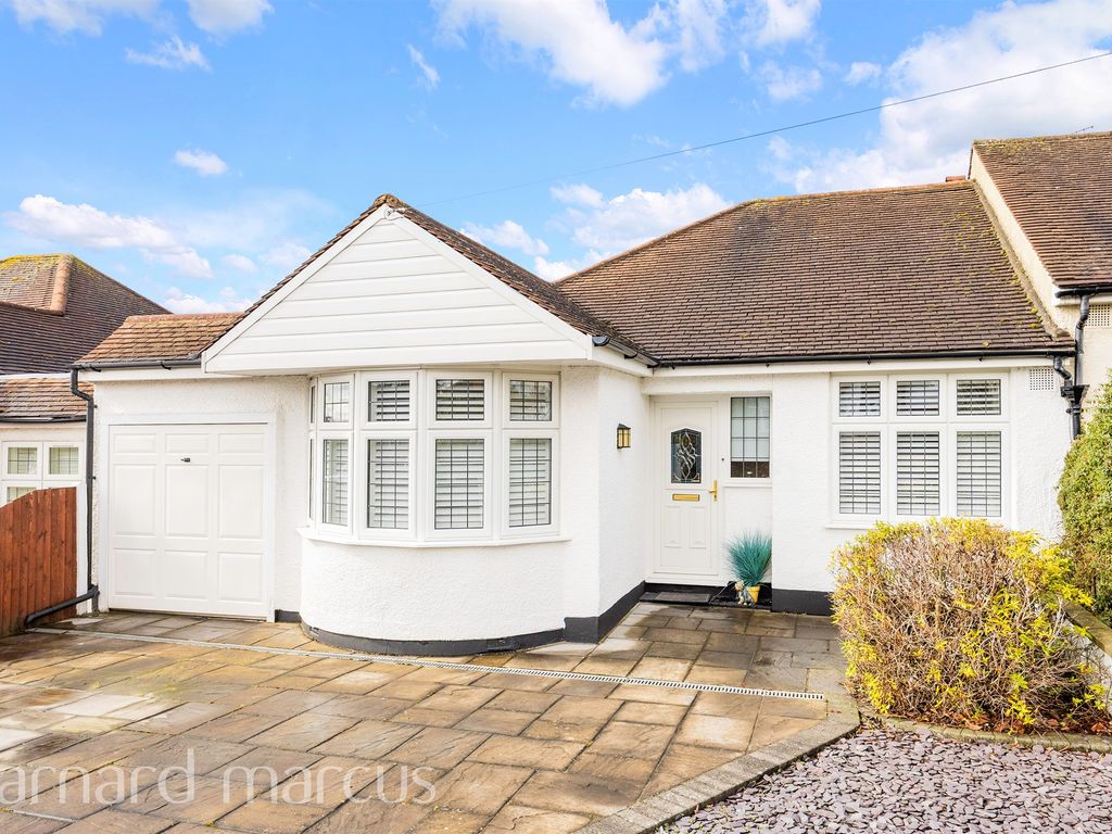 2 bed semidetached bungalow for sale in Firswood Avenue, Stoneleigh