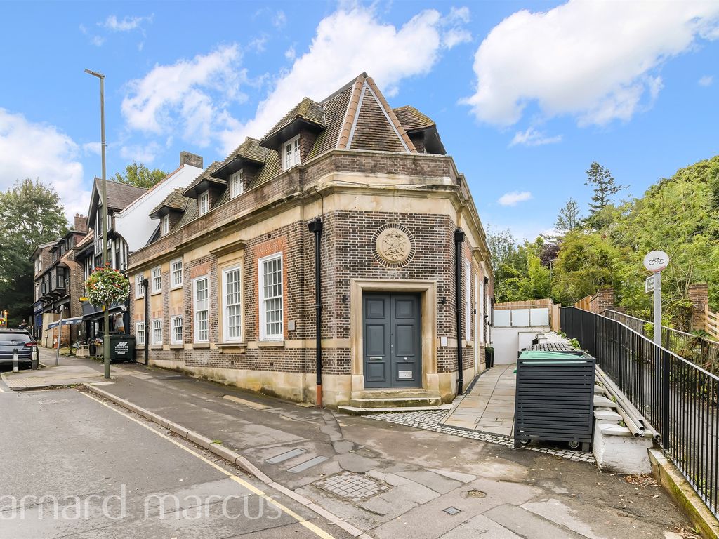 2 bed flat for sale in Station Approach, Tadworth KT20 Zoopla