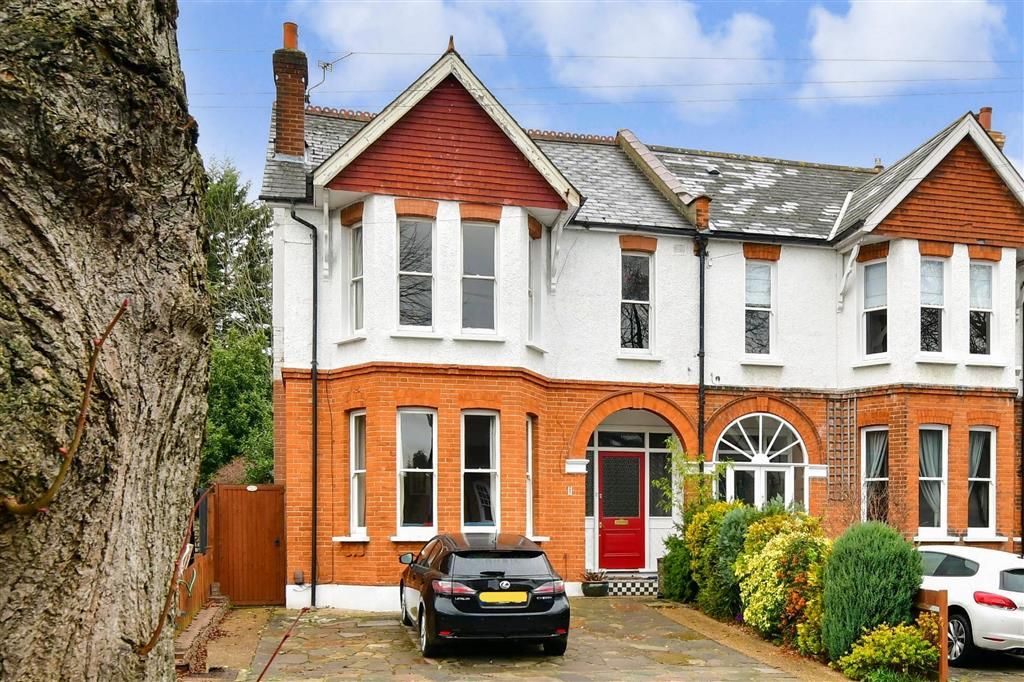 4 bed semidetached house for sale in The Crescent, Belmont, Sutton