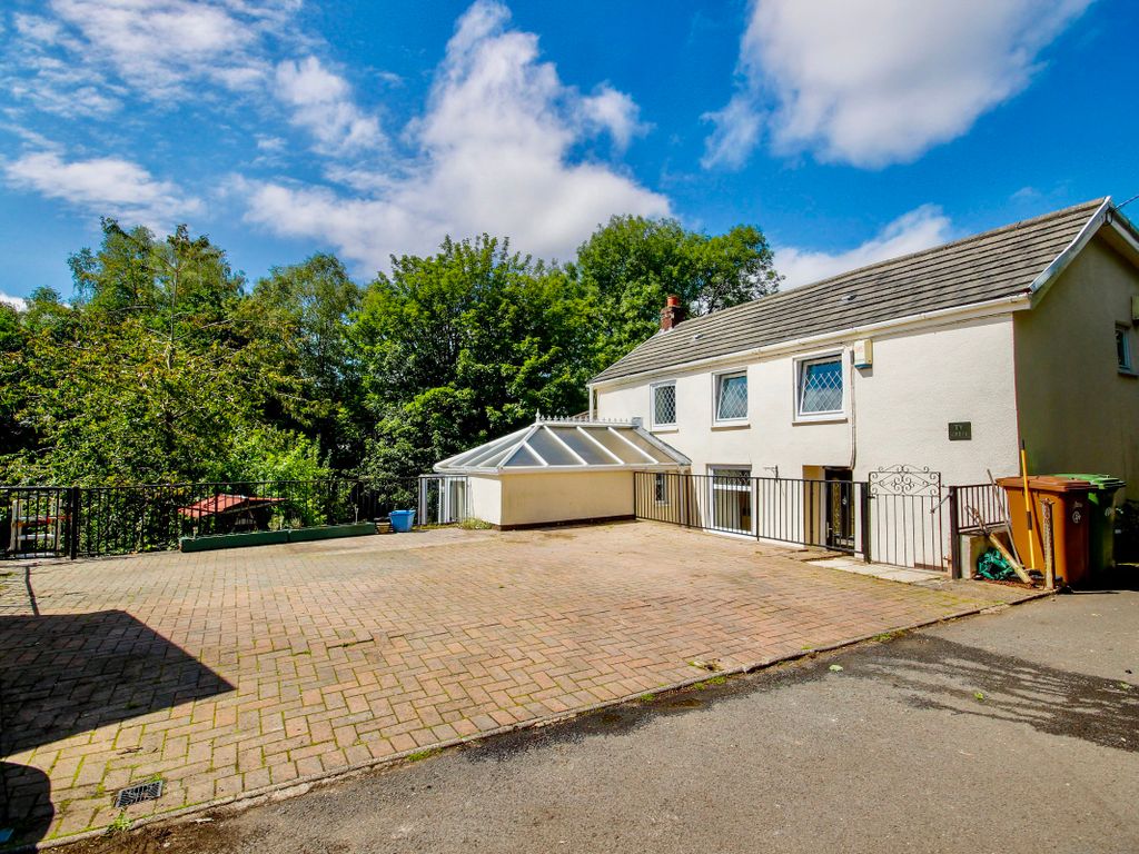 3 bed detached house for sale in Ty Gelli, Cwmgelli, Blackwood NP12, £400,000 Zoopla