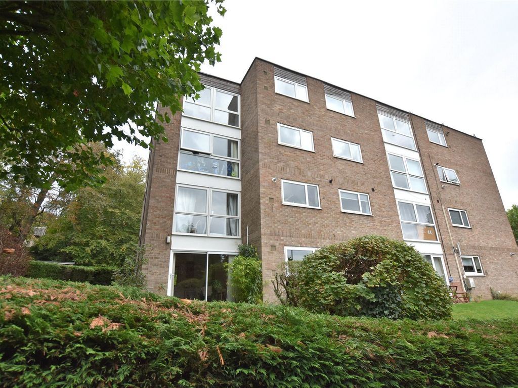 Gledhow Wood Close, Roundhay, Leeds LS8  