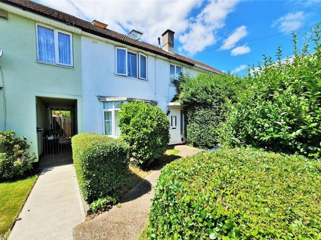 5 bed terraced house for sale in Harcourt Avenue, Edgware HA8, £584,950