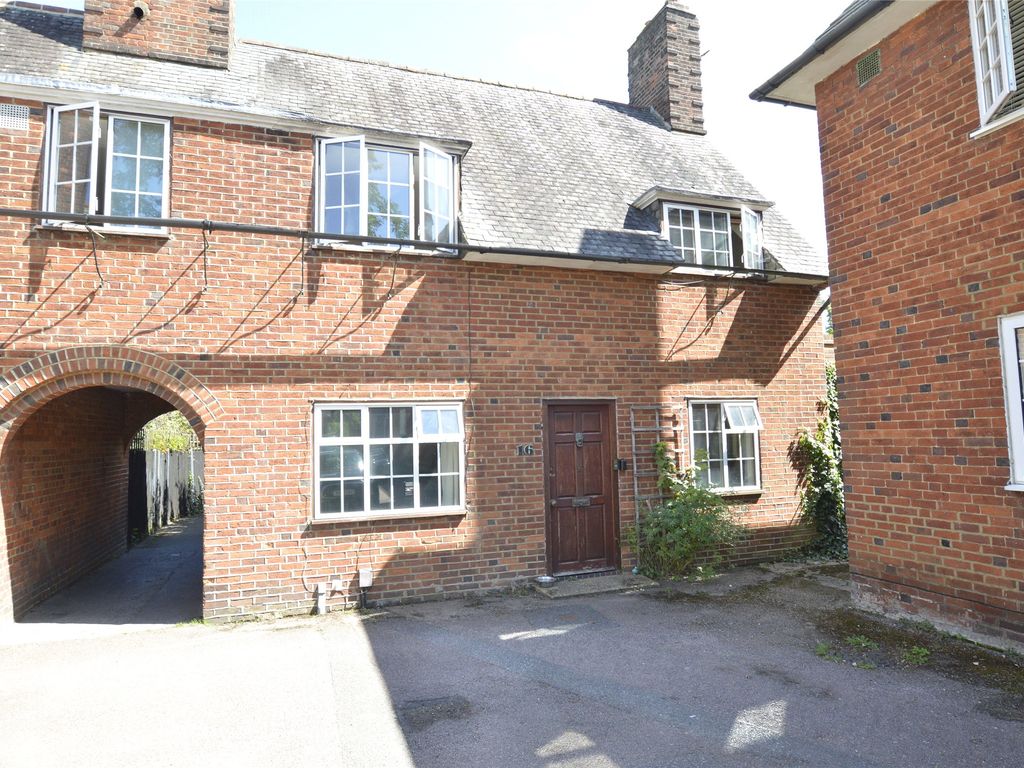 3 bed semidetached house for sale in Roe End, Kingsbury, London NW9, £