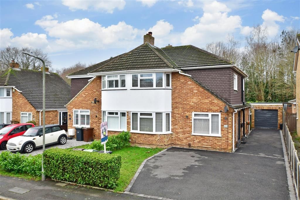4 bed semidetached house for sale in St. Peter's Road, Ditton