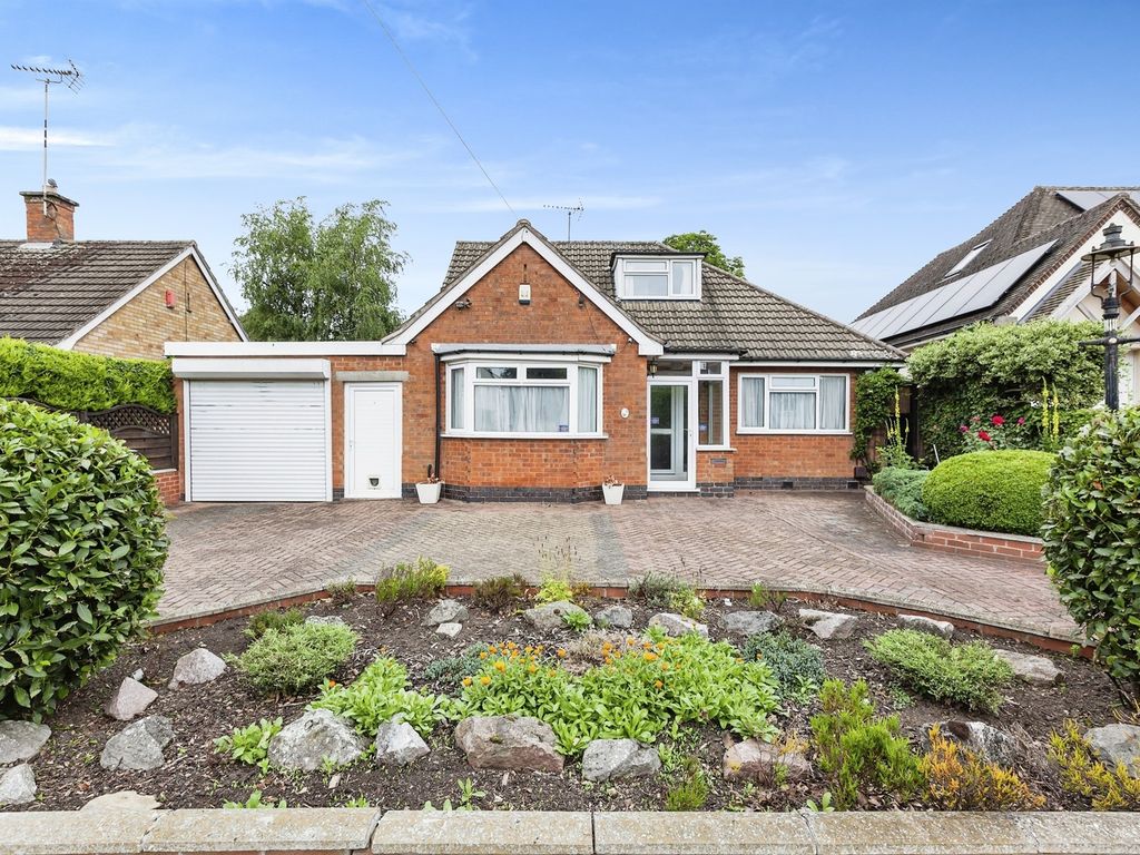 4 bed detached bungalow for sale in Copt Oak Road, Narborough