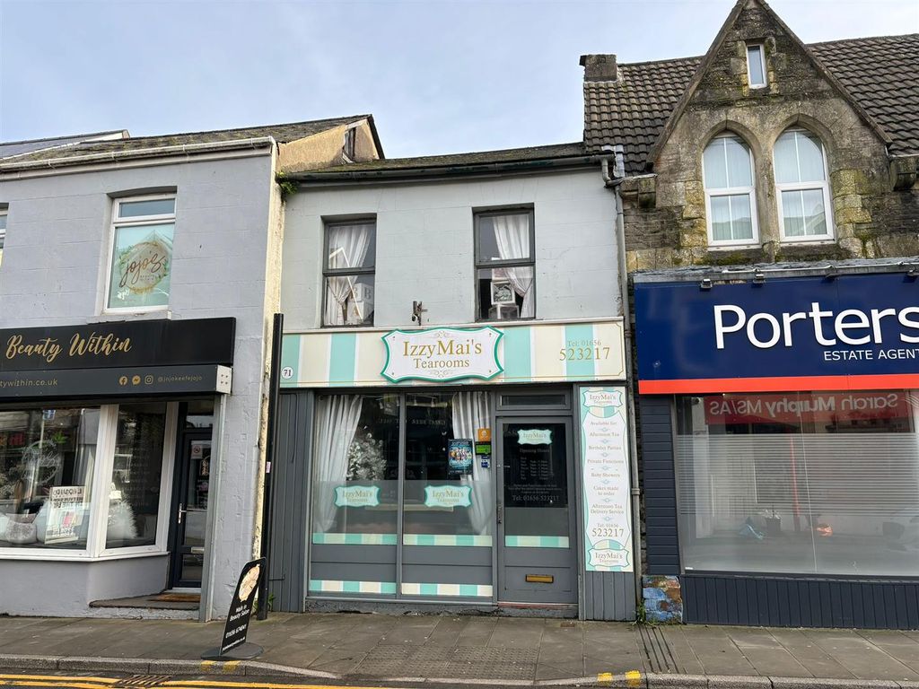 Retail premises to let in Two Storey Shop And Premises, 71 Nolton