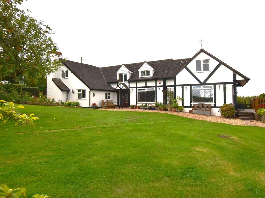 4 bed cottage for sale in Newent Road, Staunton, Gloucester GL19 Zoopla