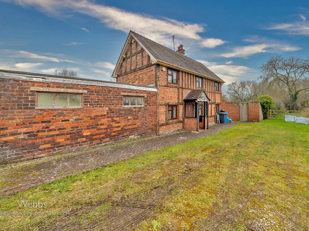 3 bed detached house for sale in Queens Road, Calf Heath, Wolverhampton