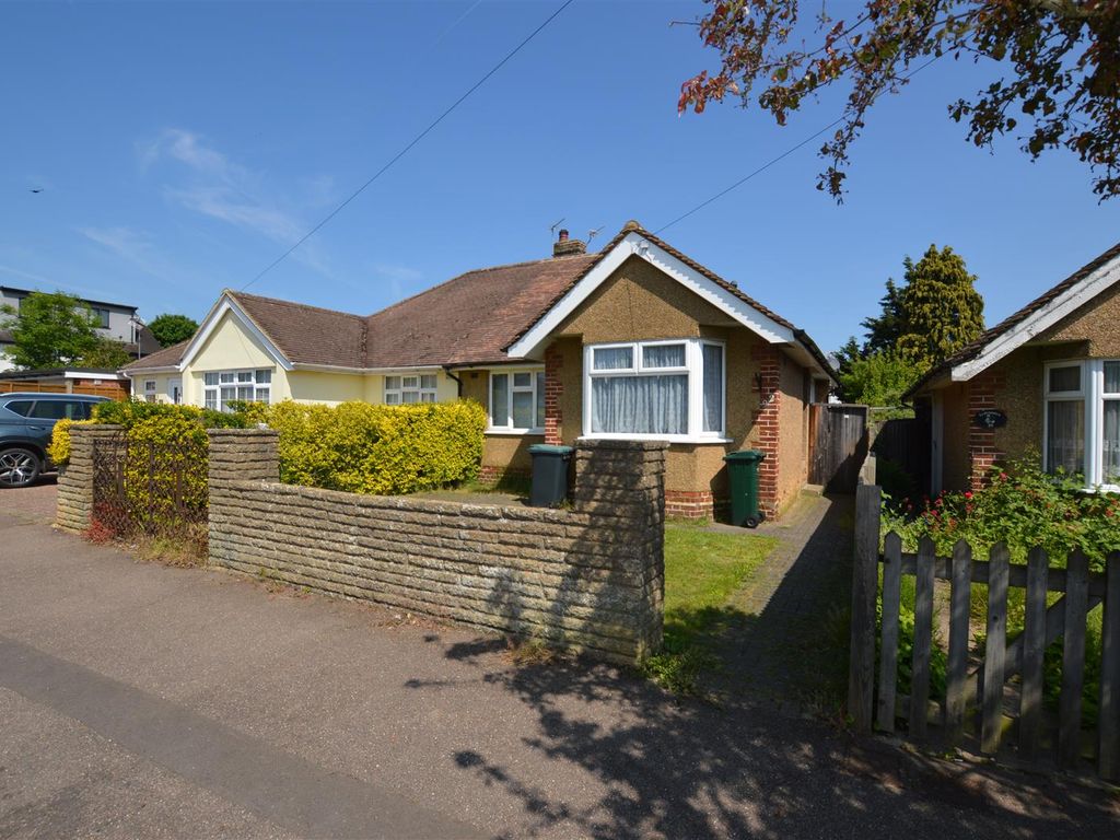 2 bed semidetached bungalow for sale in Sherborne Way, Croxley Green