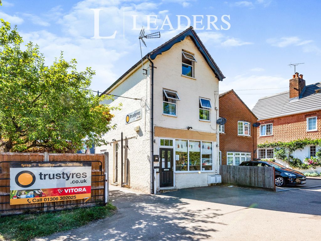2 bed flat to rent in Horsham Road, Holmwood, Dorking RH5 Zoopla