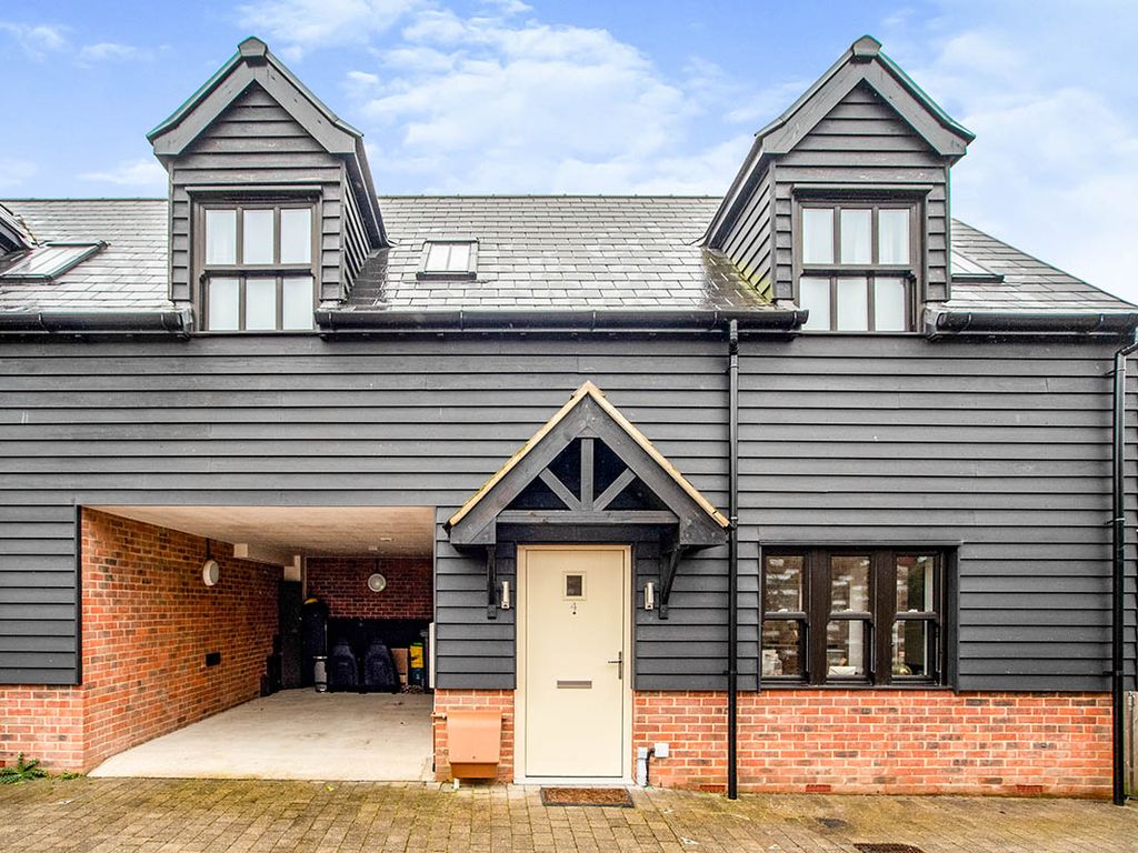 3 bed end terrace house for sale in Kingsland Road, Boxmoor, Hemel