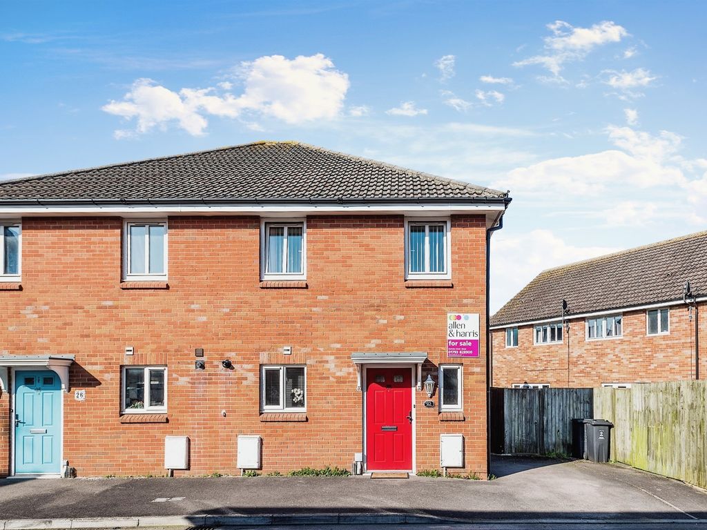 3 bed semidetached house for sale in Bilborough Drive, Swindon SN3