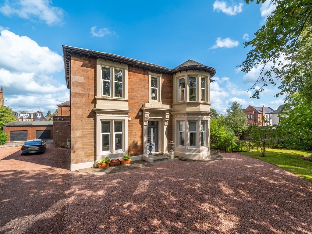 4 bed flat for sale in Fife Crescent, Bothwell, Glasgow G71, £599,995 Zoopla