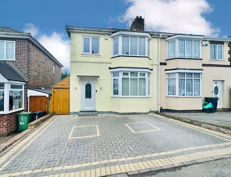 3 bed semidetached house for sale in Hospital Lane, Coseley, Bilston