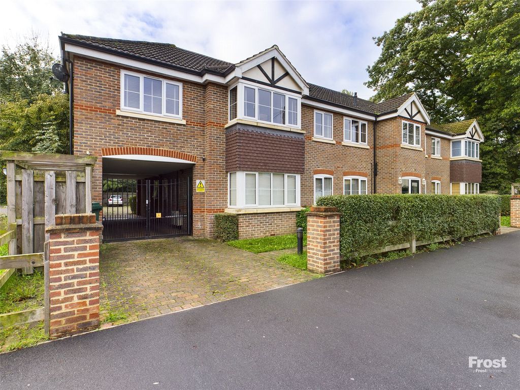 2 bed flat for sale in Fern Court, Ferndale Road, Ashford, Middlesex