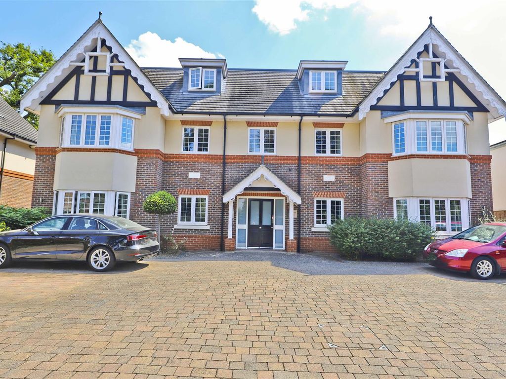 2 bed flat for sale in Vine Lane, Hillingdon UB10 Zoopla