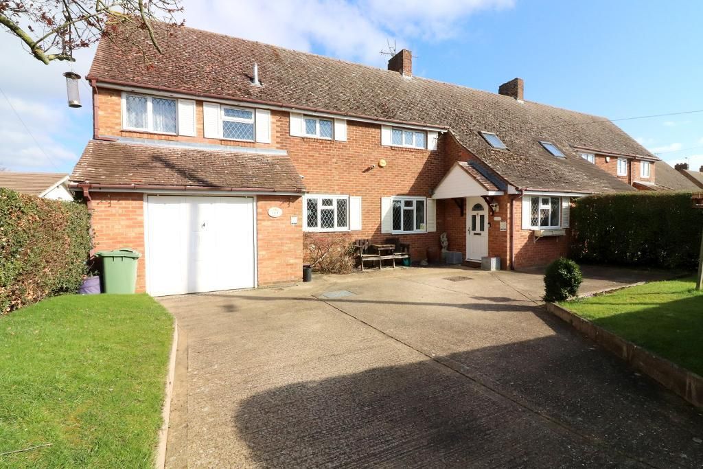 4 bed semidetached house for sale in Sharpenhoe Road, Streatley