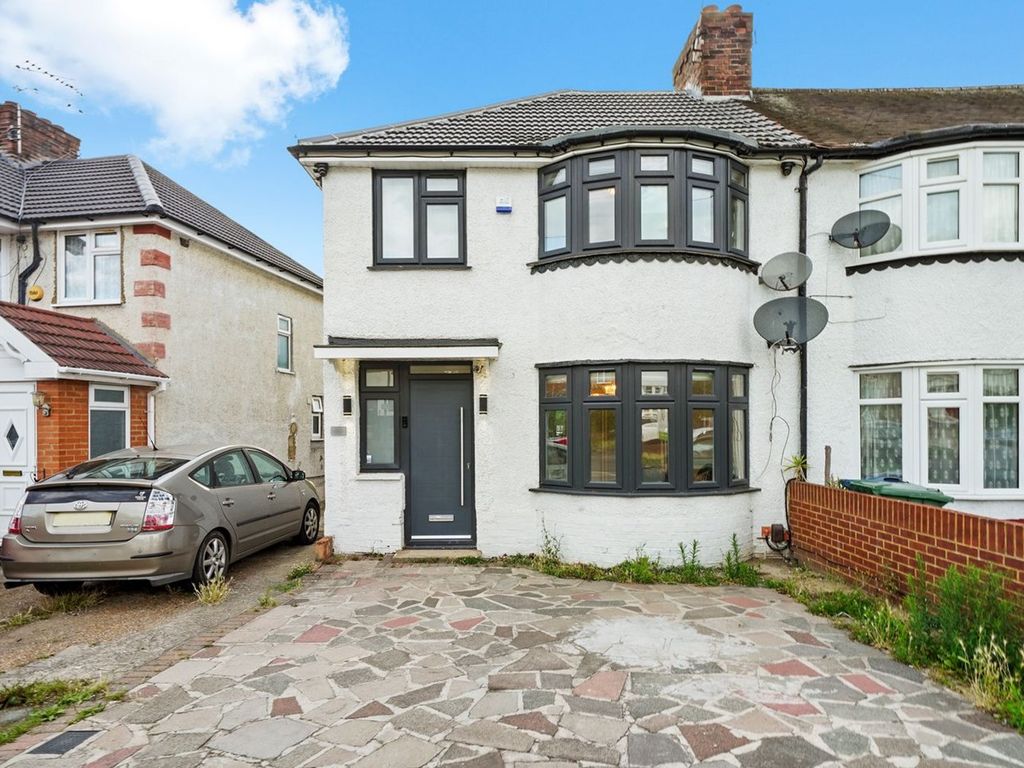 4 bed end terrace house for sale in Roxeth Green Avenue, Harrow HA2, £