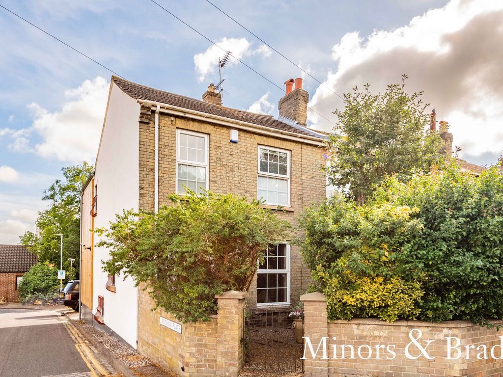 3 bed end terrace house for sale in Southwell Road, Norwich NR1, £