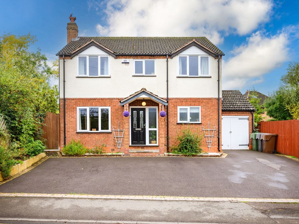 4 bed detached house for sale in Haslucks Green Road, Shirley, Solihull