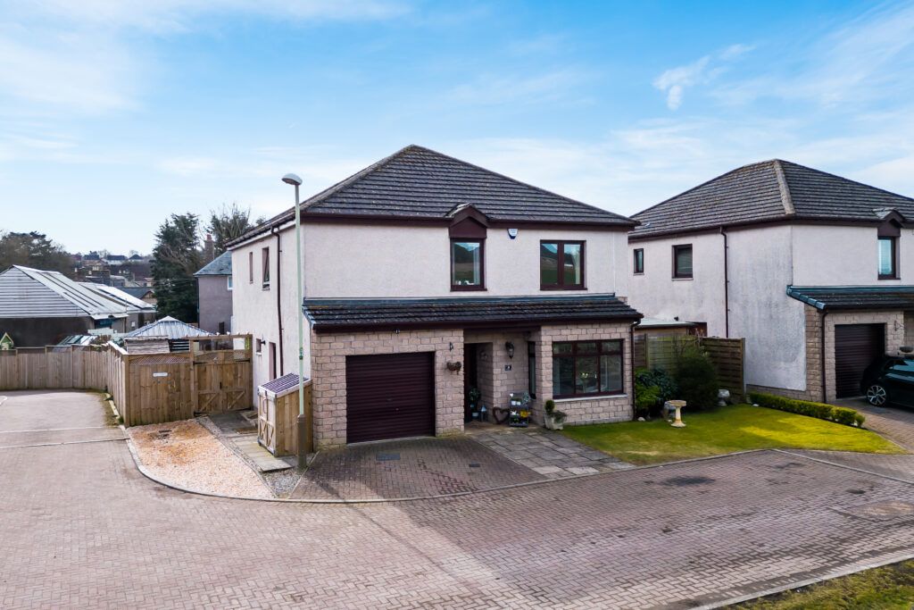 4 bed detached house for sale in Grants Wynd, Bridgefoot, Dundee DD3
