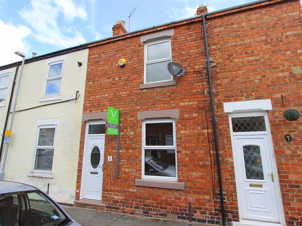 2 bed terraced house to rent in Street, Darlington DL1, £525 pcm