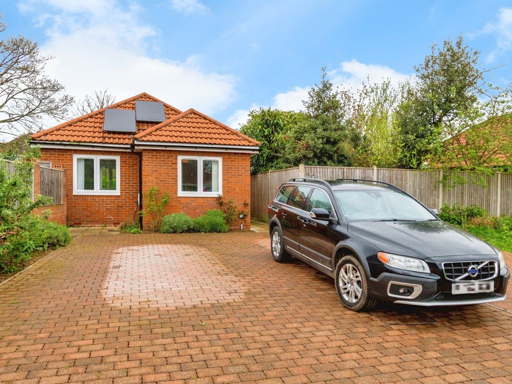 2 bed detached bungalow for sale in West Horton Close,