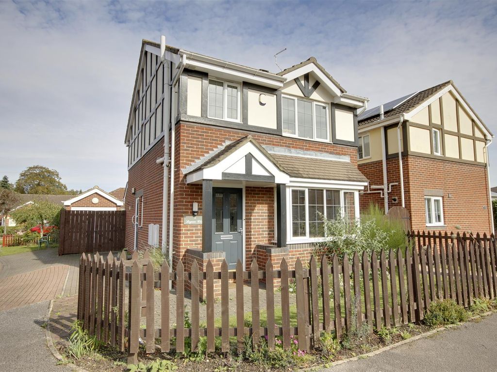 3 bed detached house for sale in Legion Close, Brough HU15, £245,000