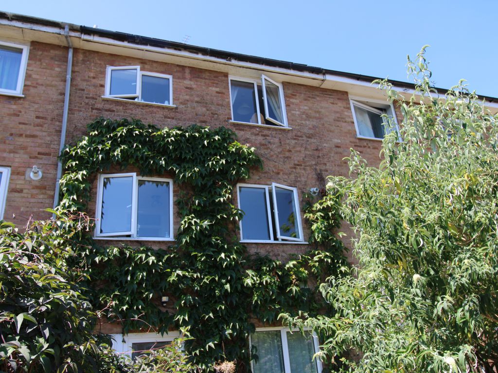 Leghorn Crescent, Luton LU4  