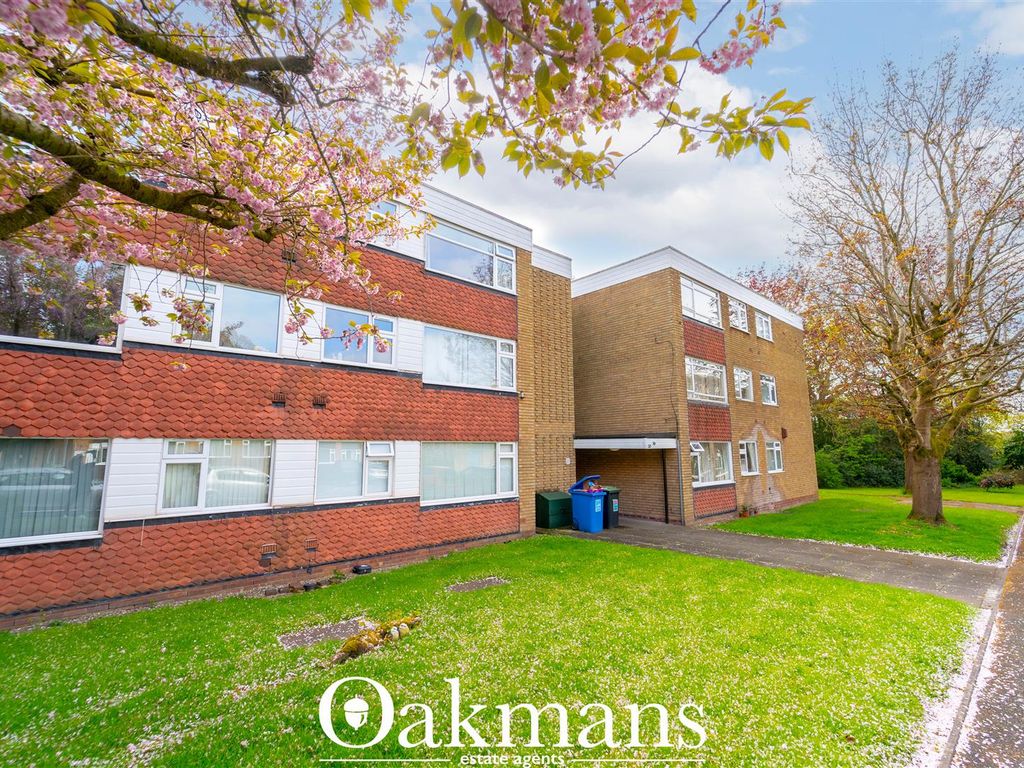 1 bed flat for sale in Savoy Close, Harborne, Birmingham B32, £100,000