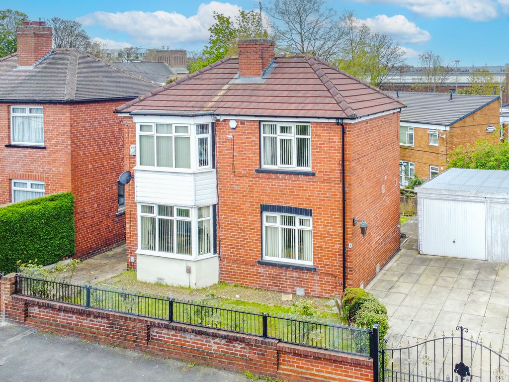 3 bed detached house for sale in Harehills Park View, Leeds LS9, £