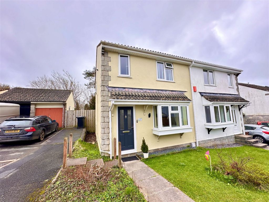 3 bed semidetached house for sale in Meatherel Close, Ivybridge, Devon