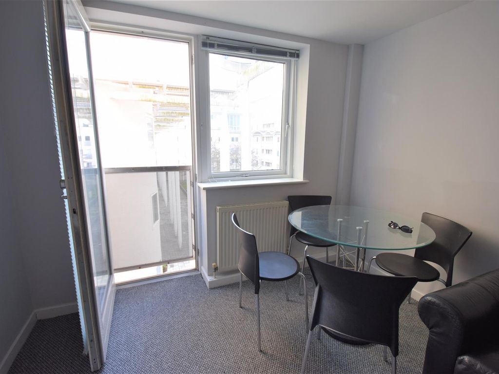 2 bed flat for sale in Royal Quay, Liverpool L3 Zoopla