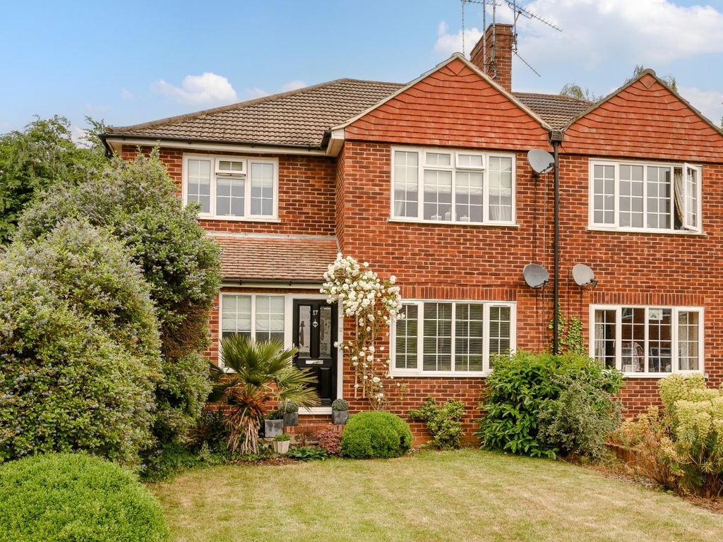 2 bed for sale in Royston Avenue, Byfleet, West Byfleet KT14 Zoopla