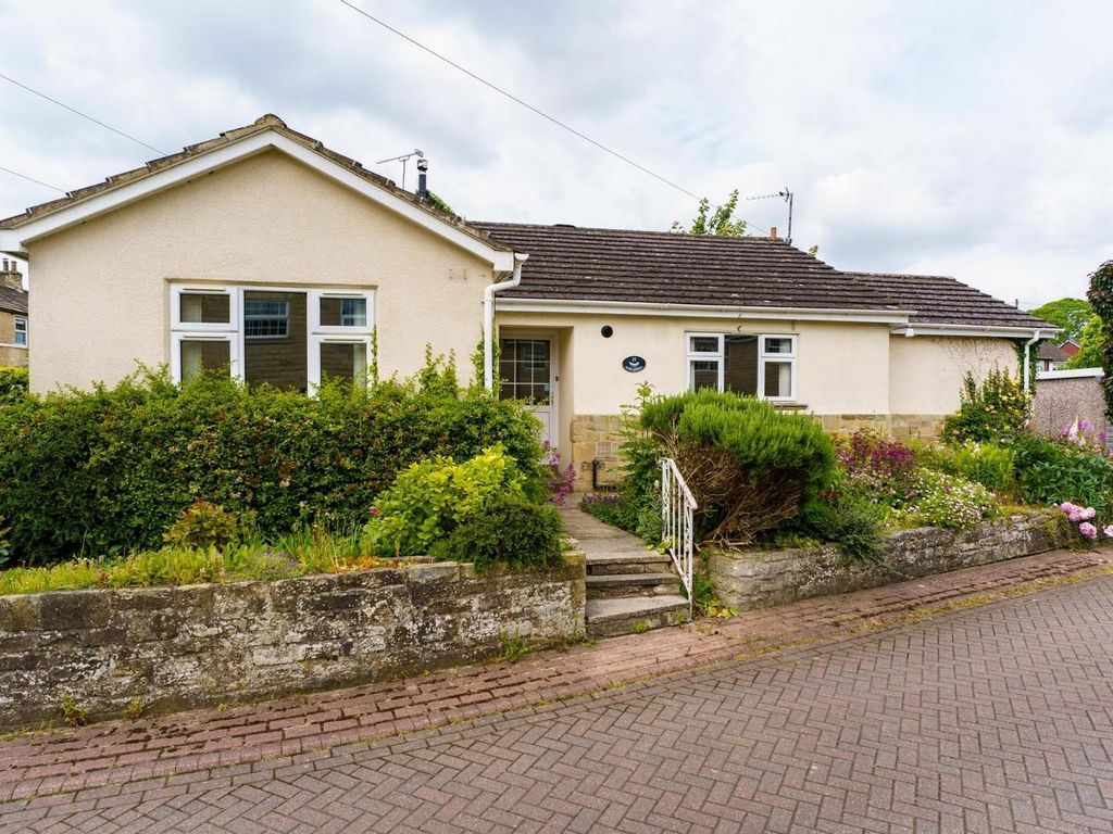 2 bed detached bungalow for sale in High Street, Clifford, Wetherby