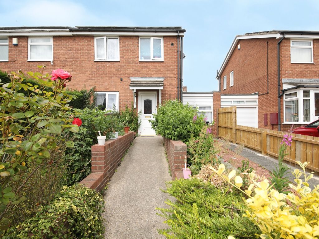 4 bed semidetached house for sale in Sycamore Street, NewcastleUpon