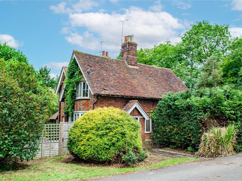 2 bed semidetached house for sale in Temple Dinsley, Preston, Hitchin