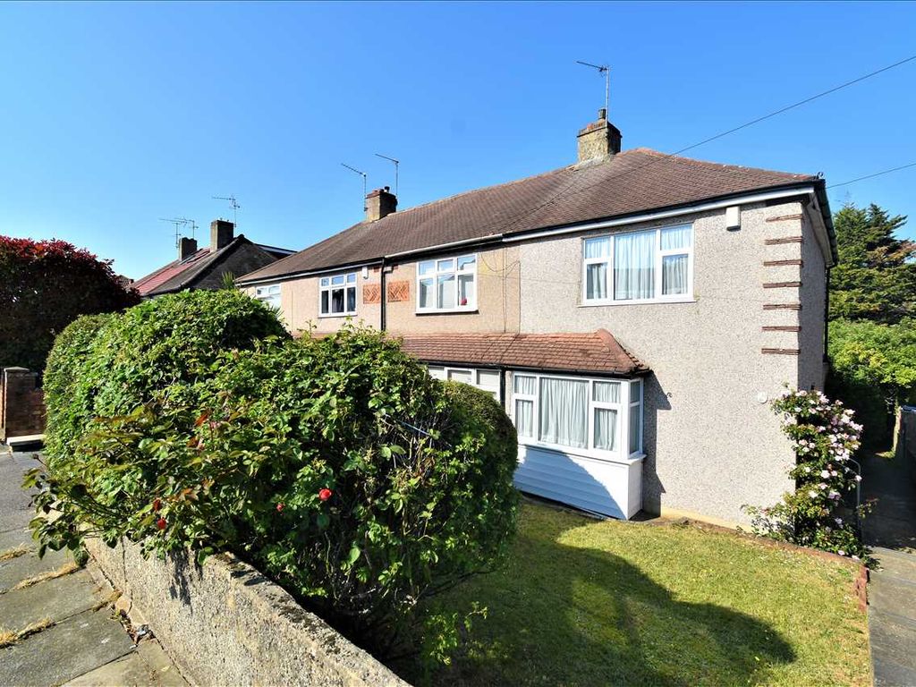 3 bed property for sale in Ashen Drive, Crayford, Dartford DA1 Zoopla