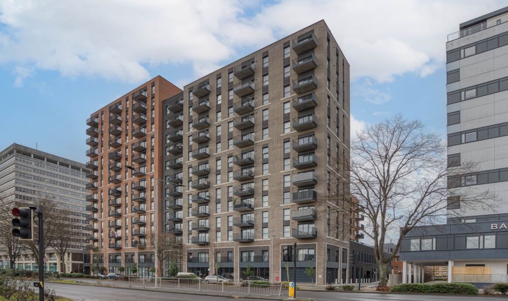 1 bed flat for sale in 27 Victoria Avenue, SouthendOnSea SS2, £