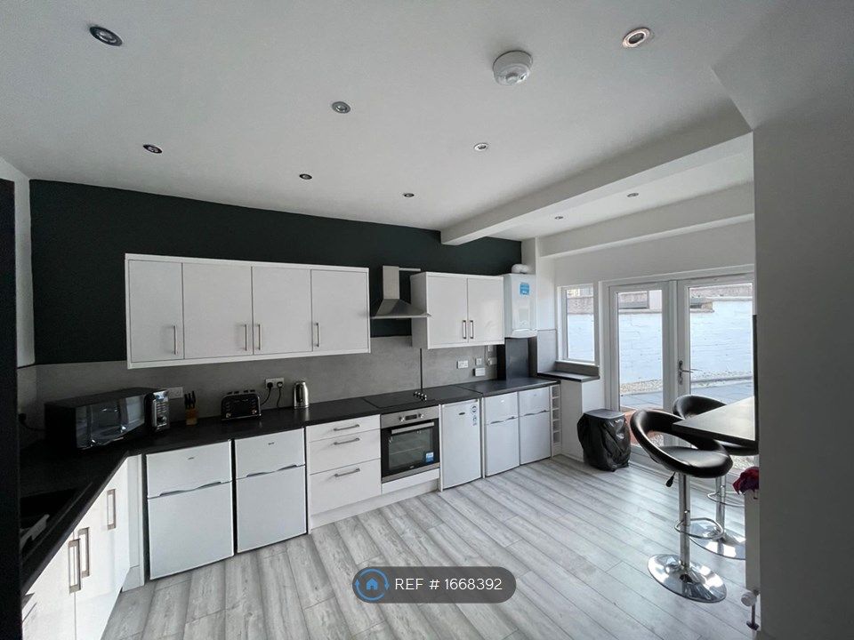 4 bed semidetached house to rent in Erskine Street, Aberdeen AB24 Zoopla