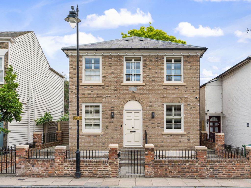 4 bed detached house for sale in Clark House, Faversham ME13 Zoopla