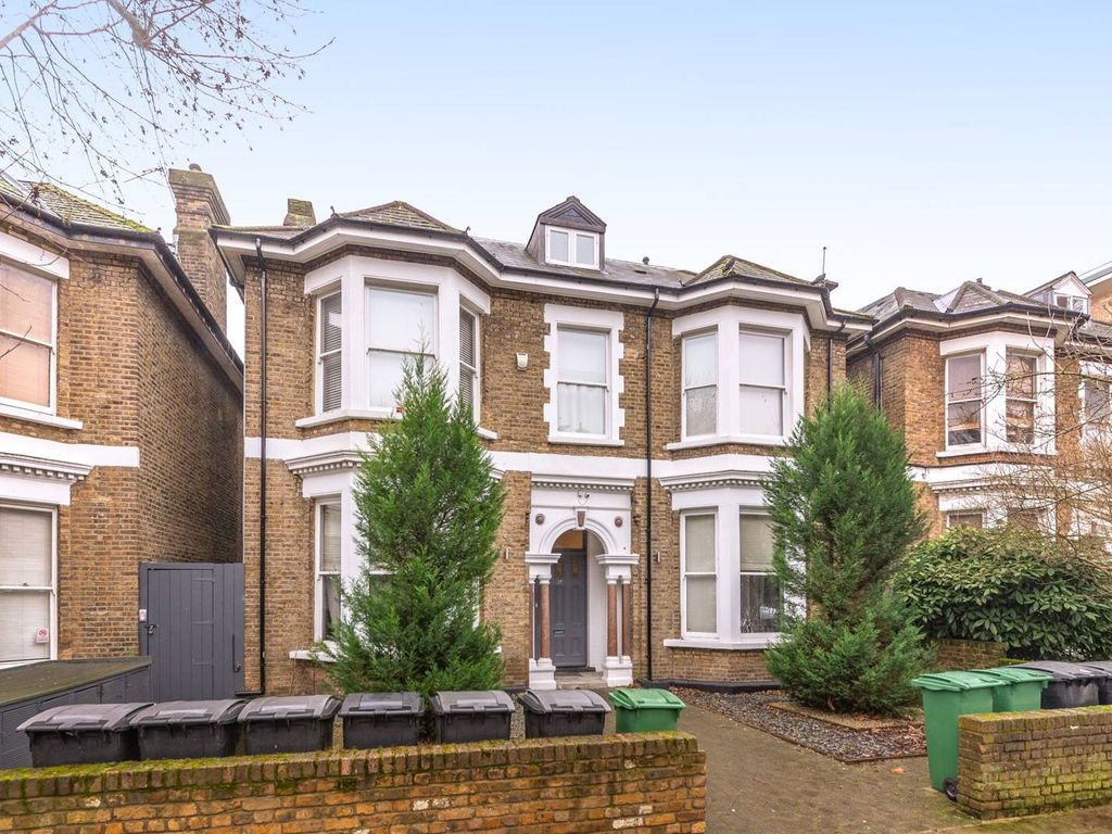 Studio to rent in Woodchurch Road, South Hampstead, London NW6, £1,550 pcm Zoopla