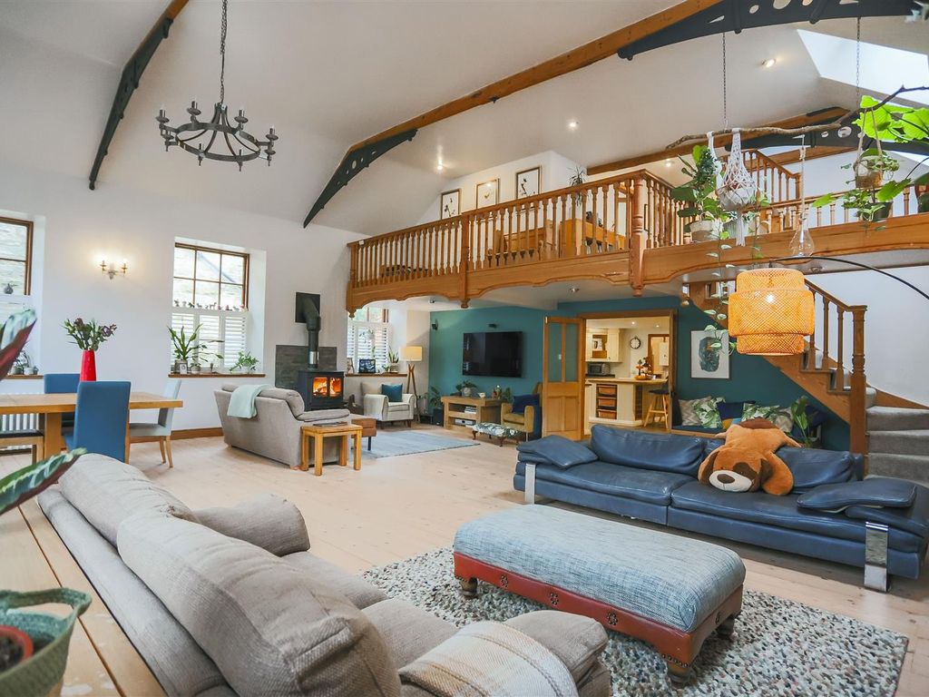 5 bed semidetached house for sale in Burnley Road East, Rossendale BB4